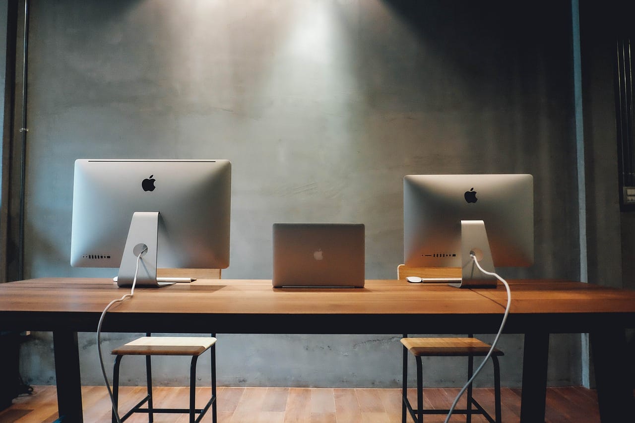 Telekomunikacja: prognozowanie churnu klientów workspace-820315_1280